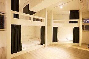 Mr Lobster's Secret Den Design Hostel