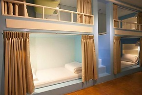 Mr Lobster's Secret Den Design Hostel