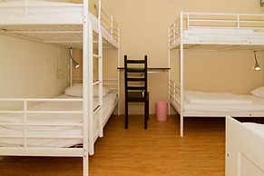 Mr Lobster's Secret Den Design Hostel