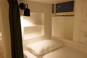 Mr Lobster's Secret Den Design Hostel