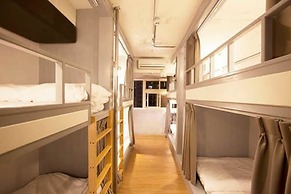 Mr Lobster's Secret Den Design Hostel