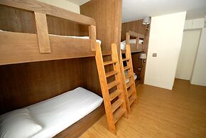 Mr Lobster's Secret Den Design Hostel