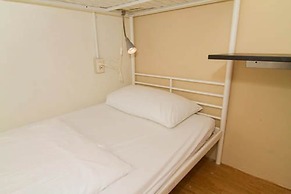 Mr Lobster's Secret Den Design Hostel