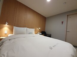 141 Mini Hotel