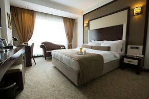 Lavin Otel