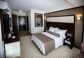 Lavin Otel