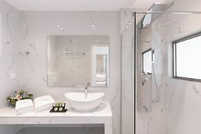 Melina Bay Boutique Hotel