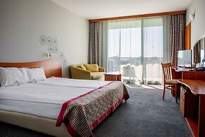 MPM Kalina Garden Hotel
