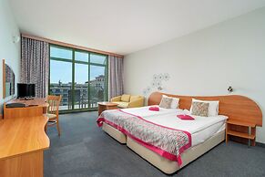 MPM Kalina Garden Hotel