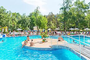MPM Kalina Garden Hotel