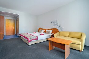 MPM Kalina Garden Hotel