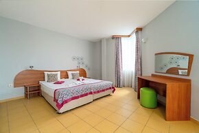 MPM Kalina Garden Hotel