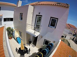 Peniche Surf Lodge - Hostel