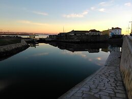 Peniche Surf Lodge - Hostel