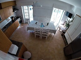 Peniche Surf Lodge - Hostel