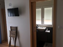 Peniche Surf Lodge - Hostel