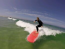 Peniche Surf Lodge - Hostel