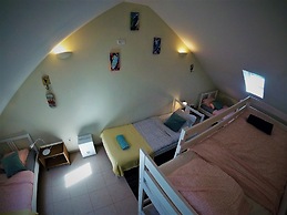 Peniche Surf Lodge - Hostel