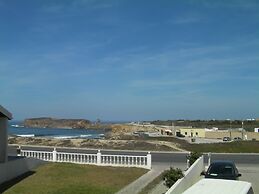 Peniche Surf Lodge - Hostel