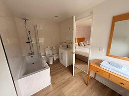Burlton Inn