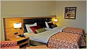 Grand Asya Hotel