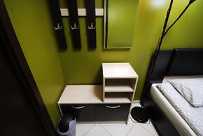 Landmark City Hotel - Hostel
