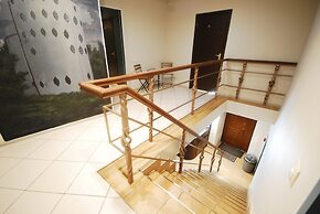 Landmark City Hotel - Hostel