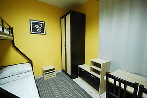 Landmark City Hotel - Hostel