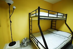 Landmark City Hotel - Hostel