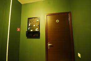 Landmark City Hotel - Hostel