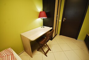 Landmark City Hotel - Hostel