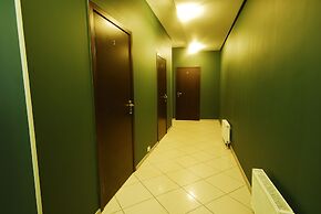 Landmark City Hotel - Hostel