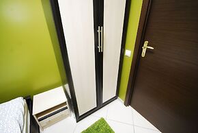 Landmark City Hotel - Hostel