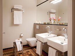 We Boutique Hotel