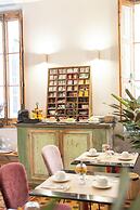We Boutique Hotel
