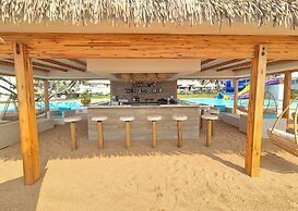 Blue Marlin All-Inclusive Seascape by Dream Resorts