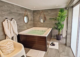 Blue Marlin All-Inclusive Seascape by Dream Resorts