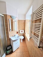 Main Square Apartments & More