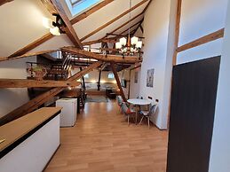 Main Square Apartments & More