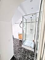 Main Square Apartments & More