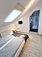 Main Square Apartments & More