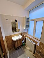 Main Square Apartments & More