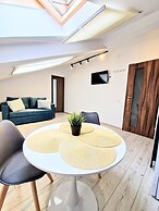 Main Square Apartments & More