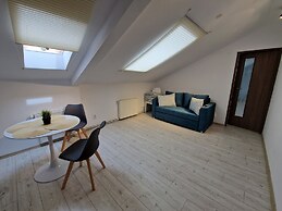 Main Square Apartments & More