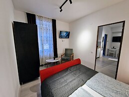 Main Square Apartments & More