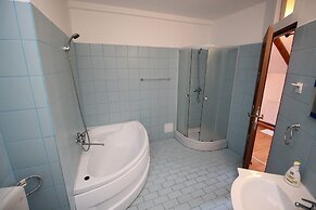 Main Square Apartments & More