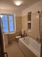 Main Square Apartments & More