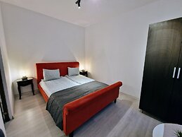 Main Square Apartments & More