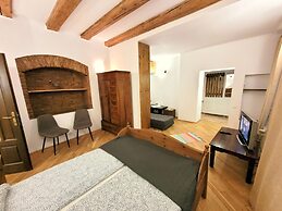 Main Square Apartments & More