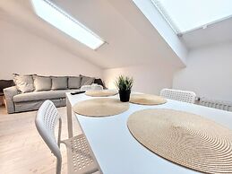 Main Square Apartments & More